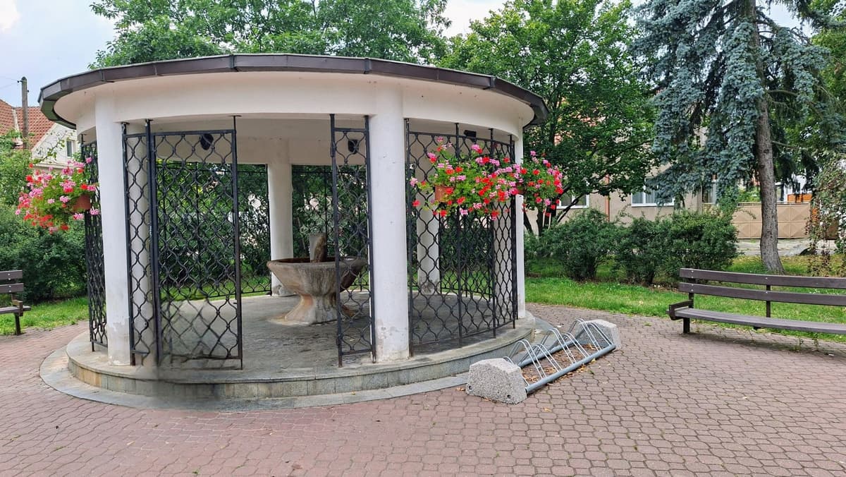 Obecní pramen - Velký Osek